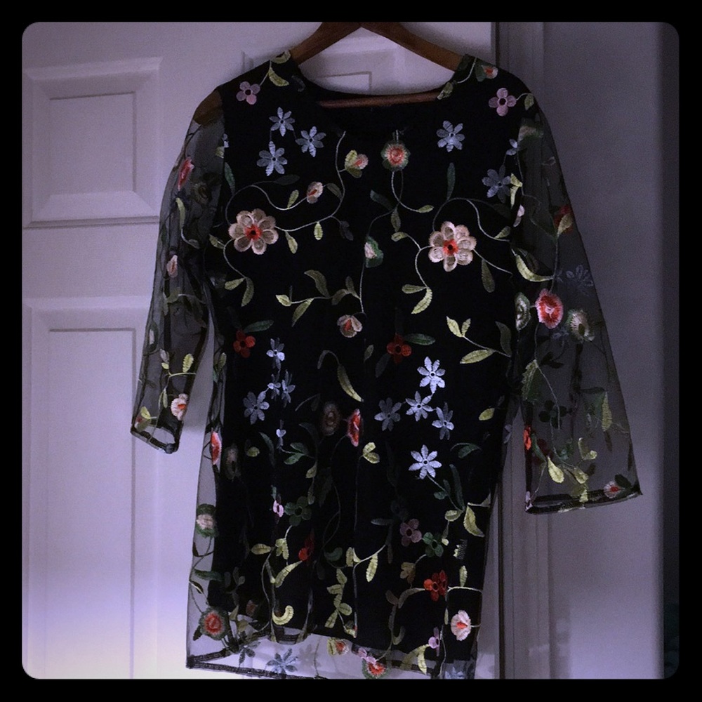 Embroidered merchant blouse